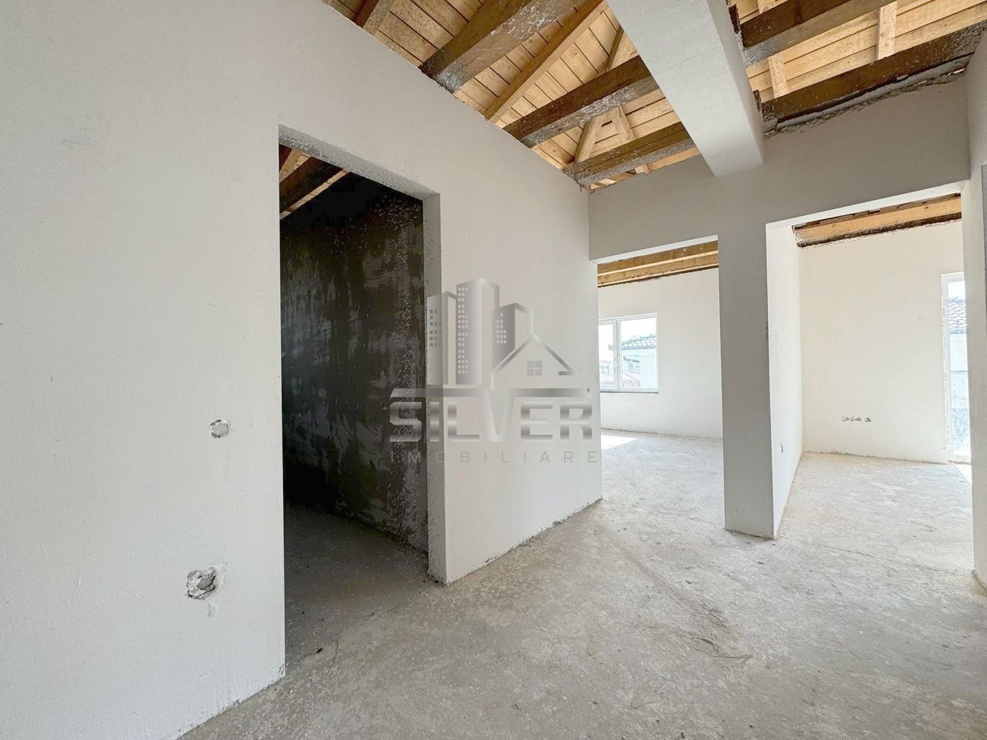 Casa  tip duplex/Zona strazii Urusagului. - Poză 11