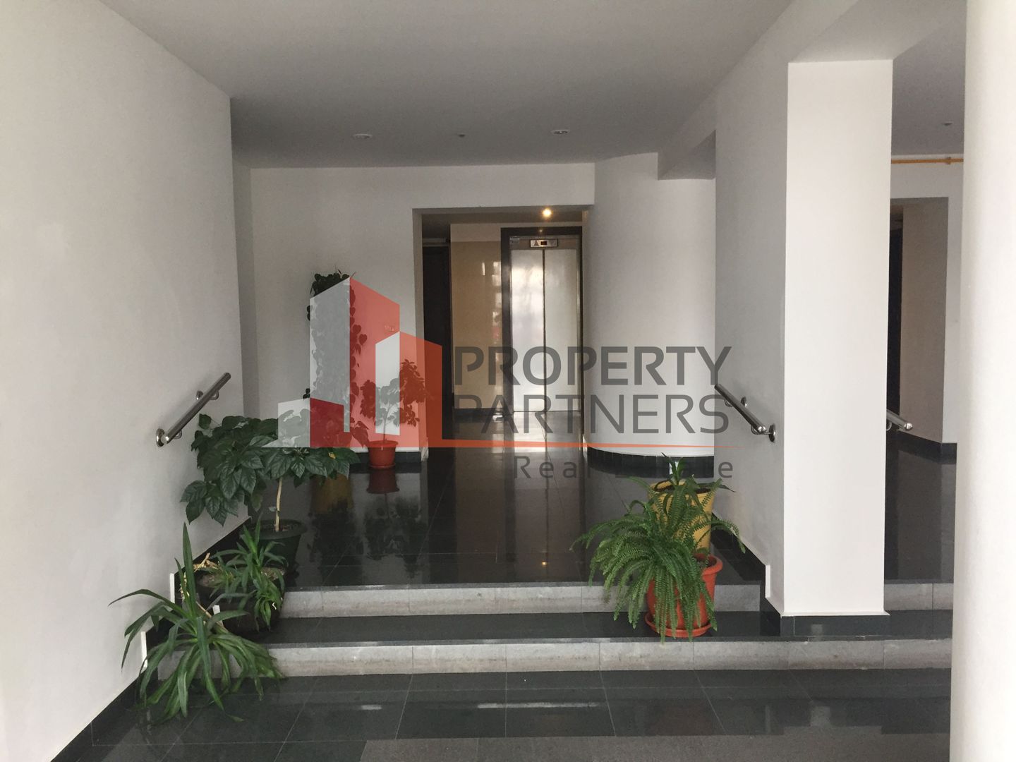 Apartament West Parc cu loc de parcare si boxa depozitare - Poză 2