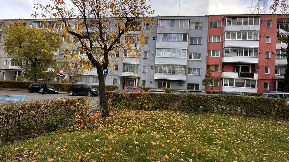 Apartament spre vanzare cu 2 camere – zona Planetelor, Brasov - Poză 1