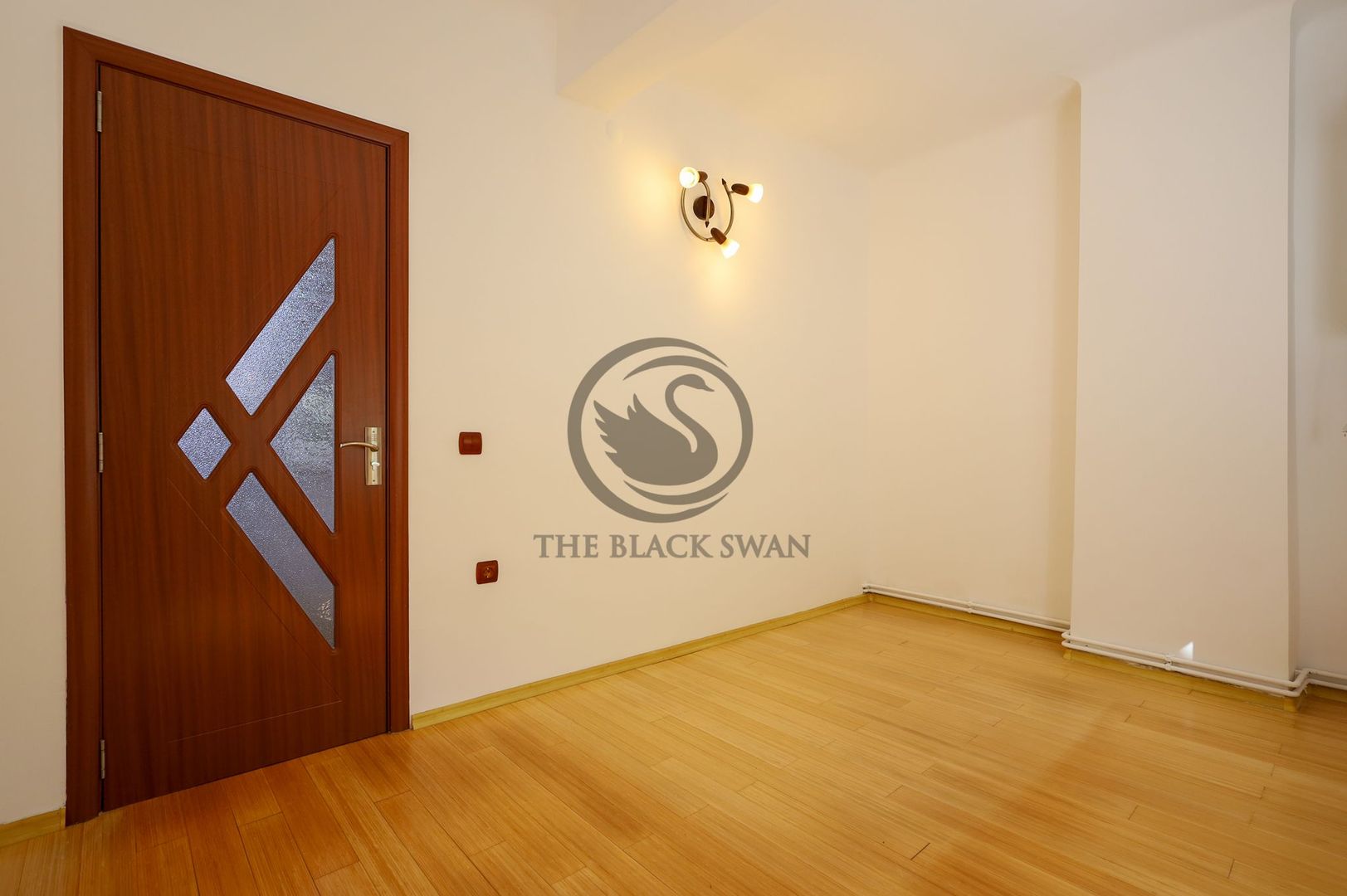 Apartament 2 Camere | Zona Centrală | Acces Privat și Parcare - Poză 10
