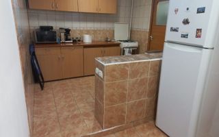 Casa de vanzare in Giulesti-Bd. Constructorilor - Poză 3