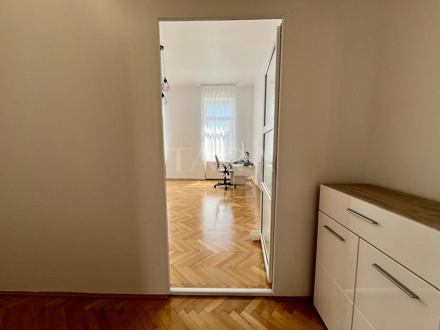 EXCLUSIVITATE. Apartament decomandat. Medicina. ULTRACENTRAL. - Poză 10