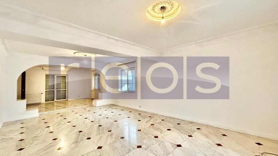 VANZARE 5 CAMERE | CURTE SUPERBA | FUNDENI | - Poză 1