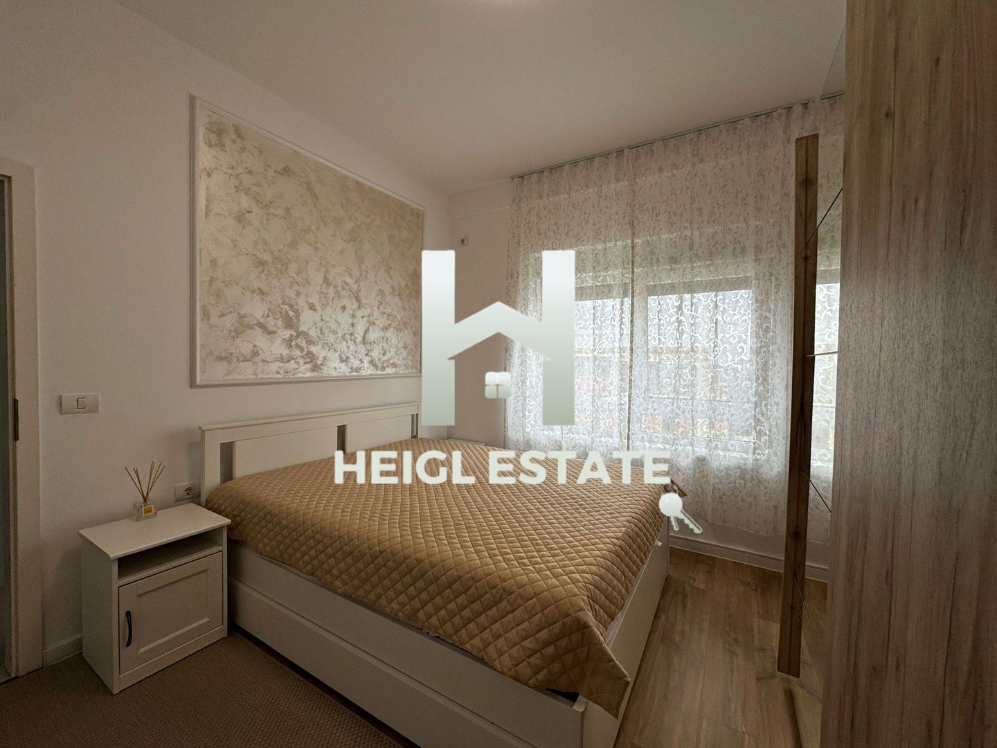 Apartament cu 2 camere + 1 loc de parcare de vânzare, zona Dumbrăvița - Poză 1