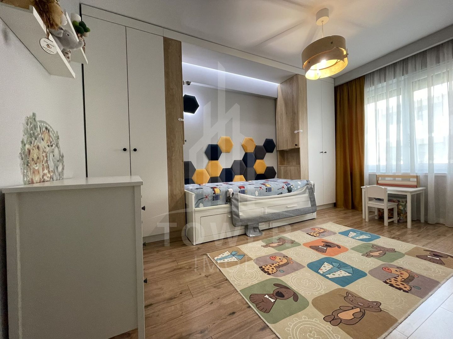 Apartament cu 3 camere de vânzare - Poză 8