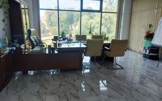 Spatiu comercial ultracentral ideal pentru birouri - Poză 1