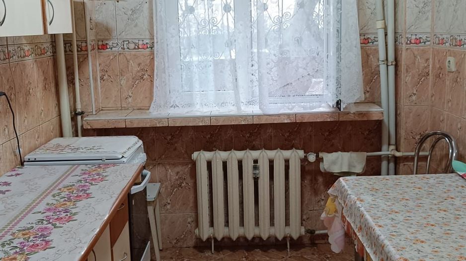 Apartament 2 camere decomandat bloc 1980 langa metrou Gorjului - Poză 7