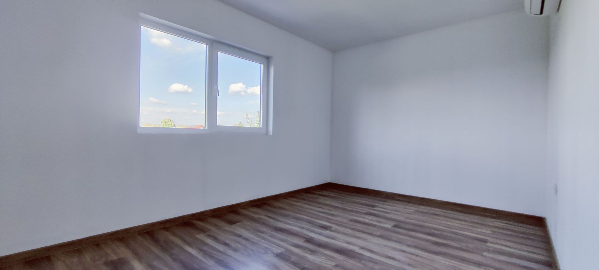 DUPLEX CERNETEAZ  140 MP UTILI + TEREN 570 MP - Poză 11