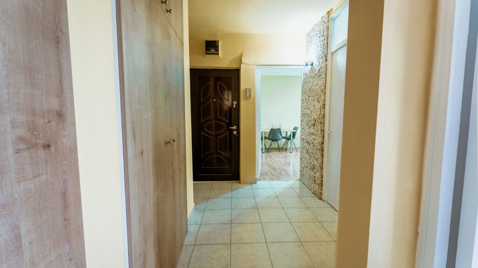 În Micălaca apartament cu 2 camere - Poză 5