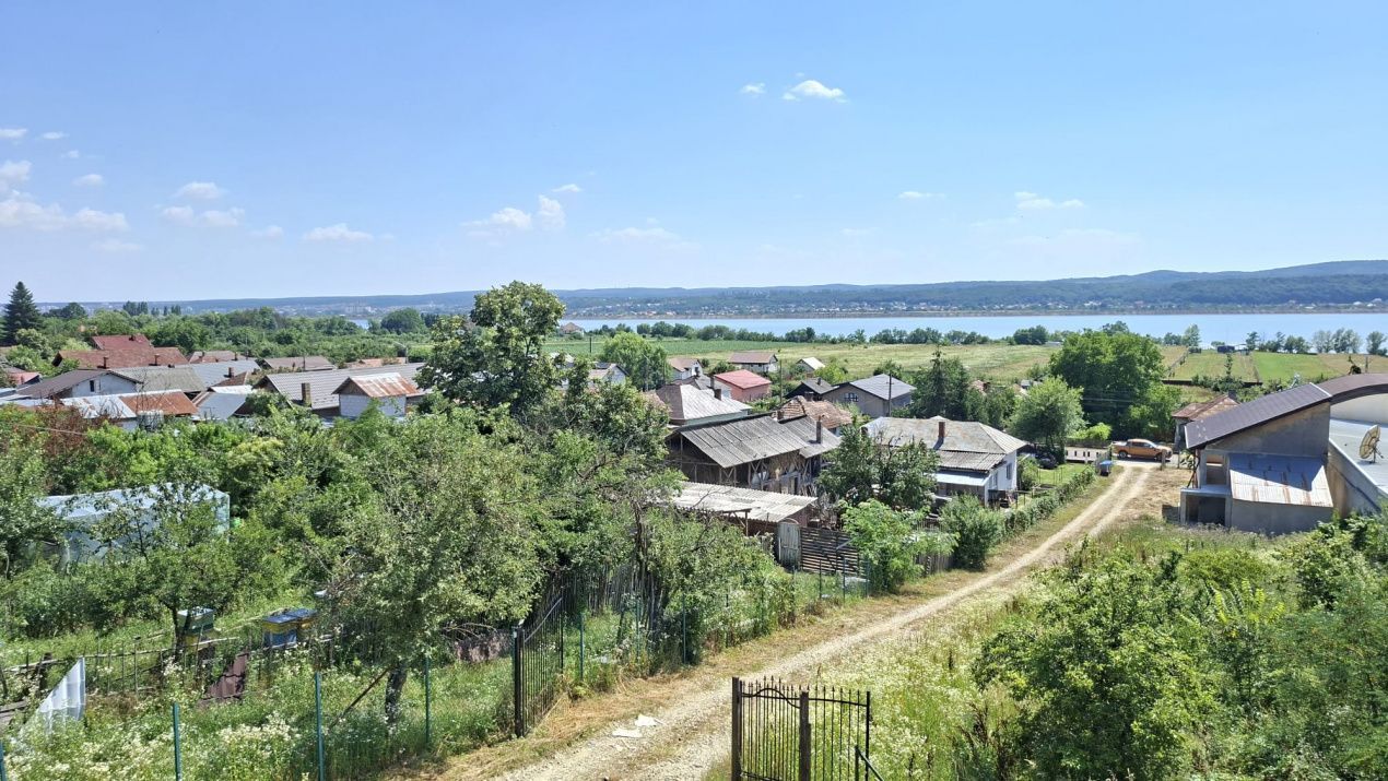 Casă-Pensiune Agroturistica spatioasa P+M Budeasa cu vedere la lac - Poză 8