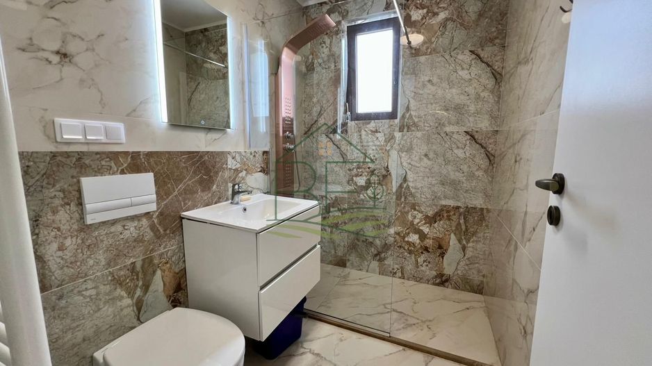 3 camere cu terasă generoasa și vedere spre Munții Făgăraș - Poză 7