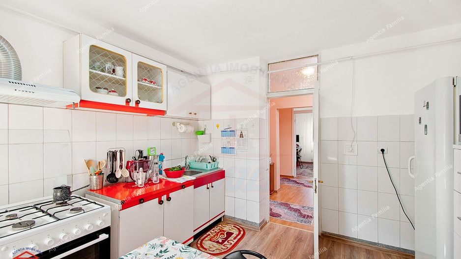 Vand/schimb apartament 4 camere, Micro 17, 98 mp, 120.000 EURO - Poză 14