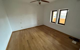 VILA  - ARADULUI. -British - Poză 50