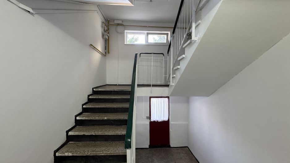 Apartament decomandat cu 3 camere in Florilor, strada Crinului - Poză 22