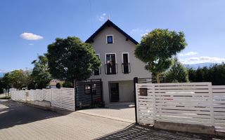 Casa individuala 4 camere 2 bai si teren 573 mp in Bavaria Park - Poză 13