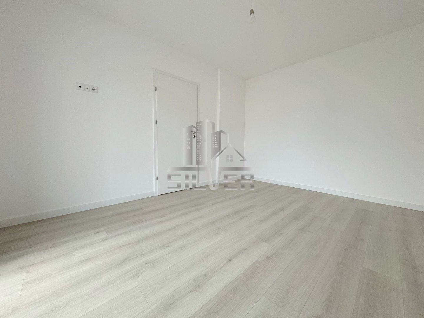 Apartament cu 3 camere/59mp/terasa 15mp/zona Eroilor. - Poză 5