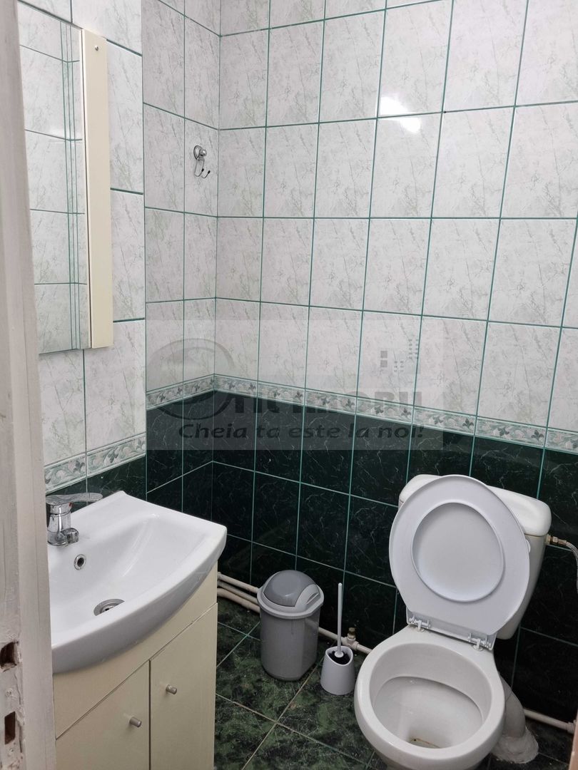 Inchiriere apartament 4 camere Nicolina - 690 euro - Poză 7