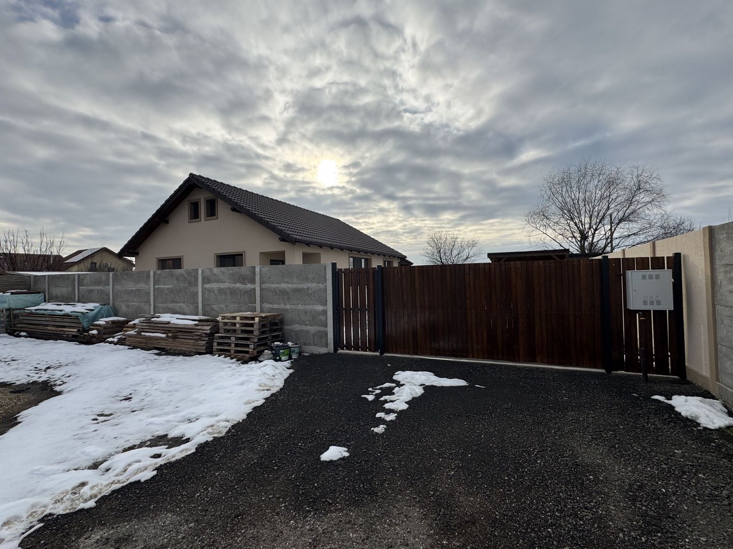 Casa Individuala Parter,Sanmihaiu Roman,3 Camere,Toate Utilitatile - Poză 2