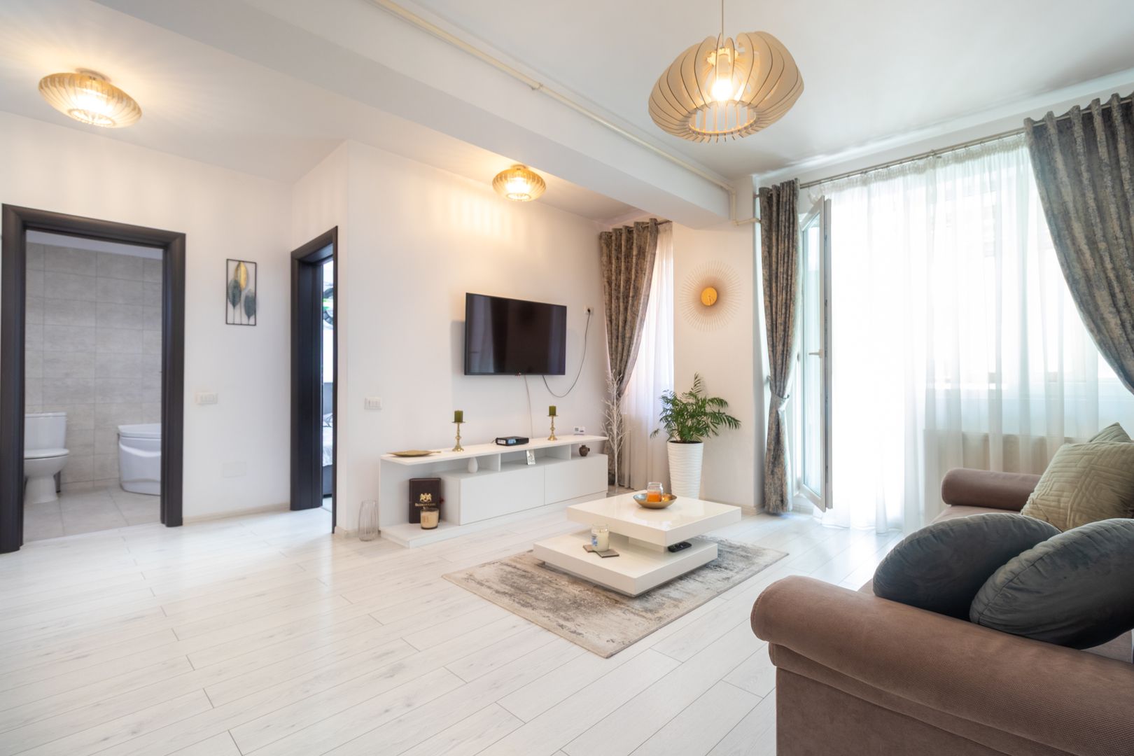 Vanzare 2 camere | Militari Residence | Living mare | Mobilat & utilat - Poză 5