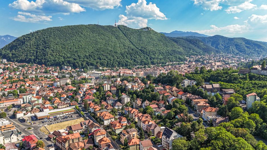 Apartament cu 2 camere, mobilat, si utilat, bloc nou in Centrul Vechi - Poză 13