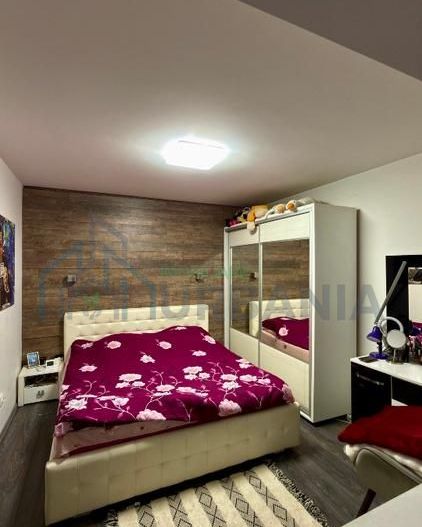 [#] Podu Roș - 2 camere - 50m2 - etaj 3/4 - Poză 3