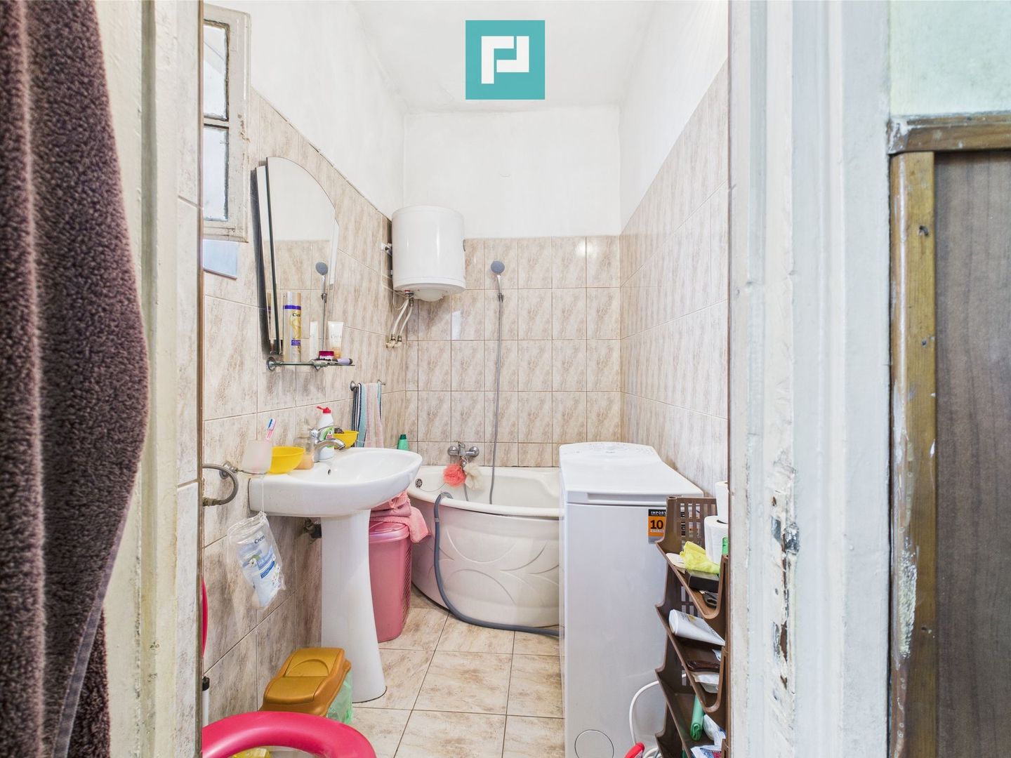 Casă cu 3 camere pentru investiții în Grădiște - Poză 14