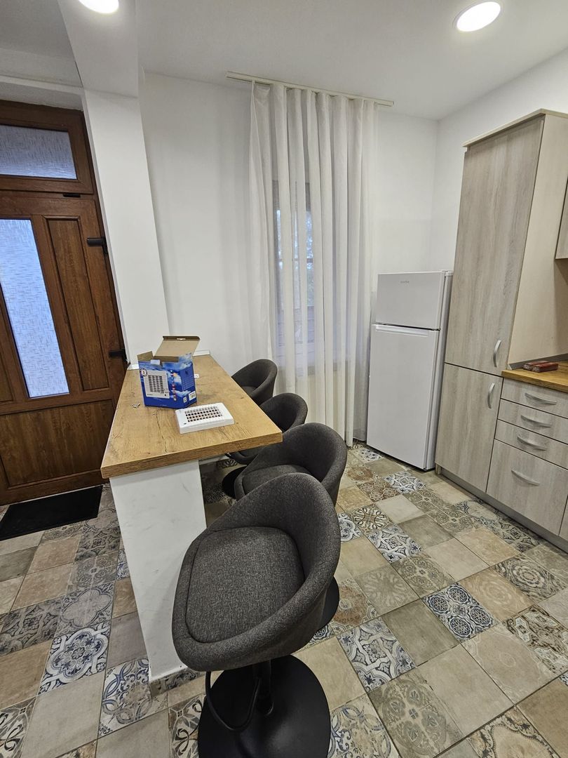 Ap cu 2 dormitoare de închiriat–Ultracentral, Oradea(zona Iuliu Maniu) - Poză 4