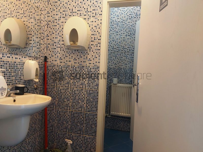 Spatiu comercial ultracentral ideal pentru birouri - Poză 20