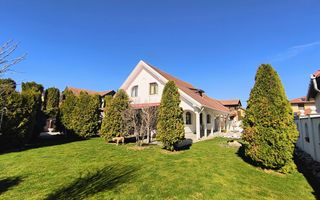 Casa perfectă pentru familie – curte, foișor cu grătar și garaj triplu - Poză 3