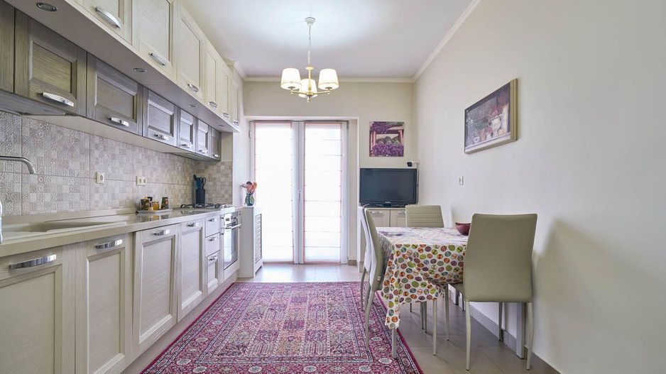 Apartament cu 3 camere decomandat în Herăstrău - Poză 12