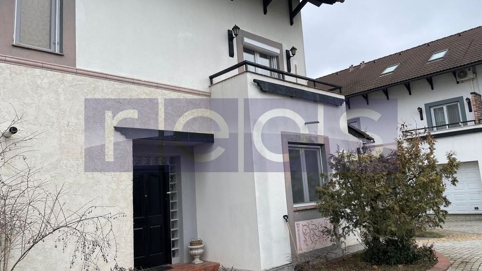 VILA DE VANZARE IN ZONA EROU IANCU NICOLAE | PISCINA | - Poză 1