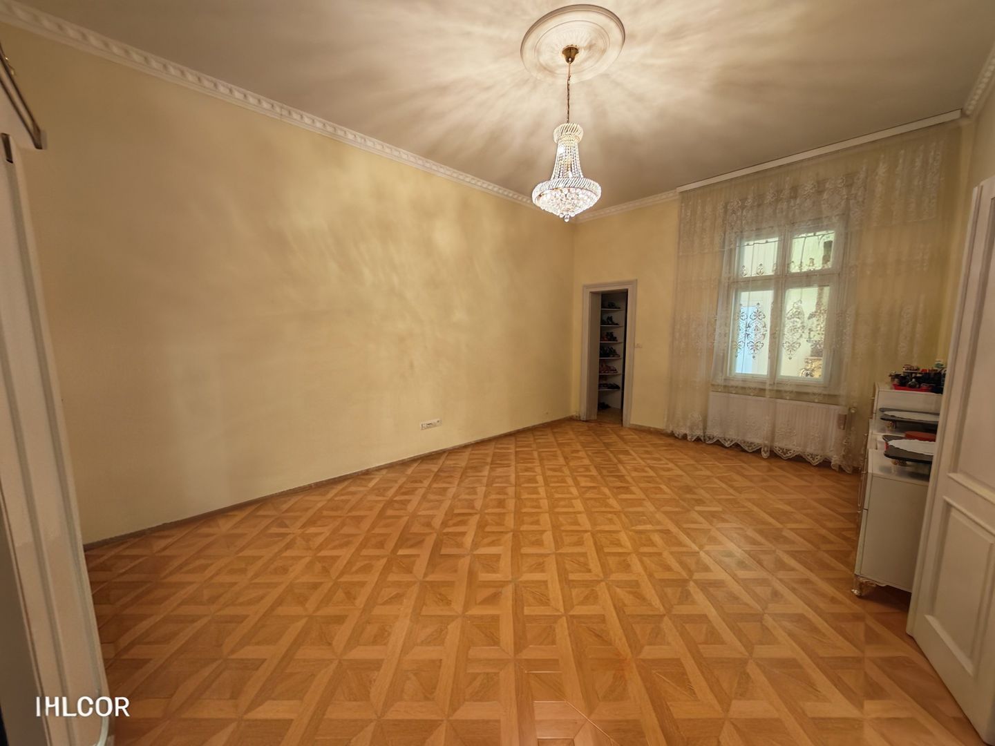 Casă cu destinație multiplă _ curte generoasă- Bălcescu - Poză 7