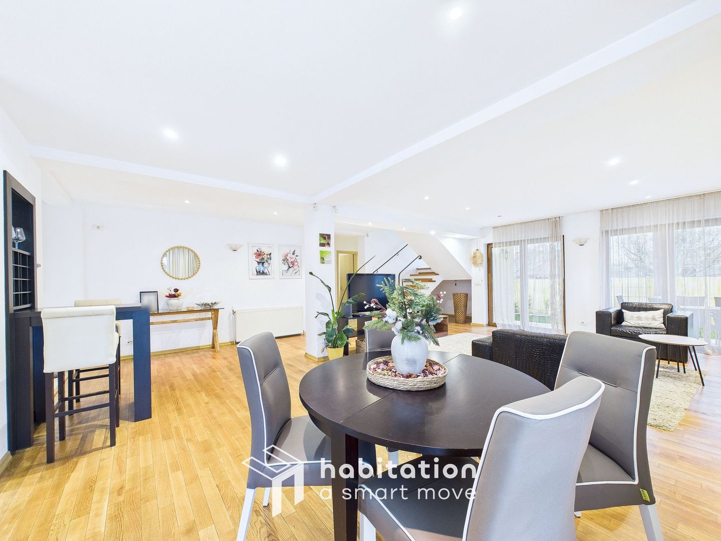 Casă individuală cu spațiu amplu și liniște absolută în Ghiroda - Poză 8