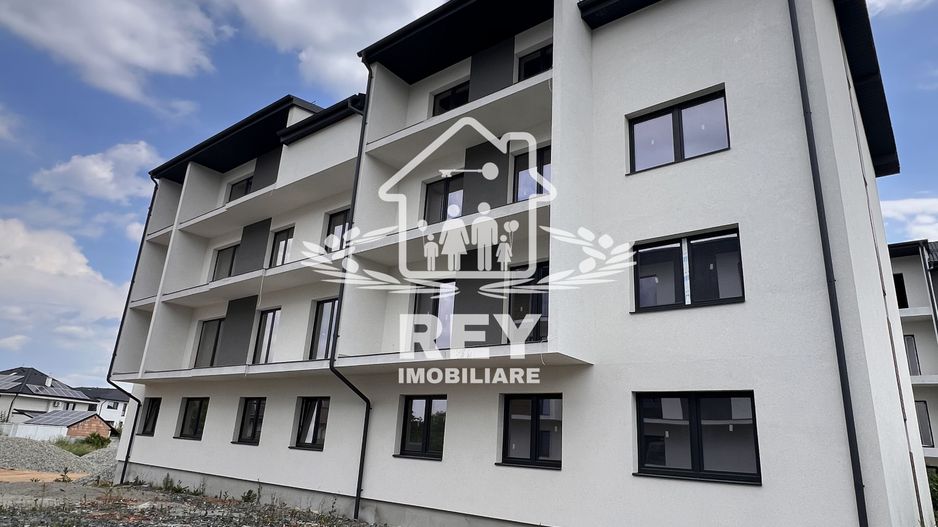 Apartament 3 camere decomandate cu balcon si parcare | Șelimbăr-LIDL - Poză 1