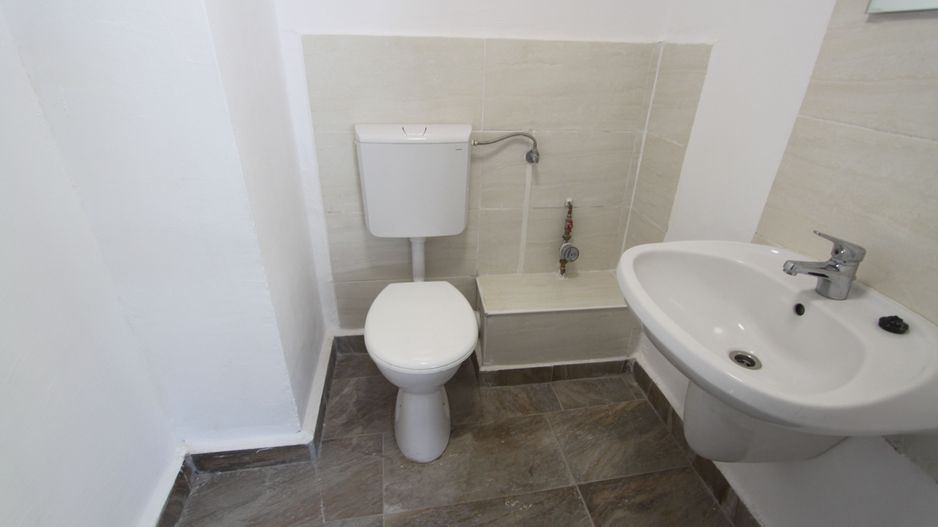 Spațiu comercial - 58 mp de închiriat -  Badea Cartan - Poză 5