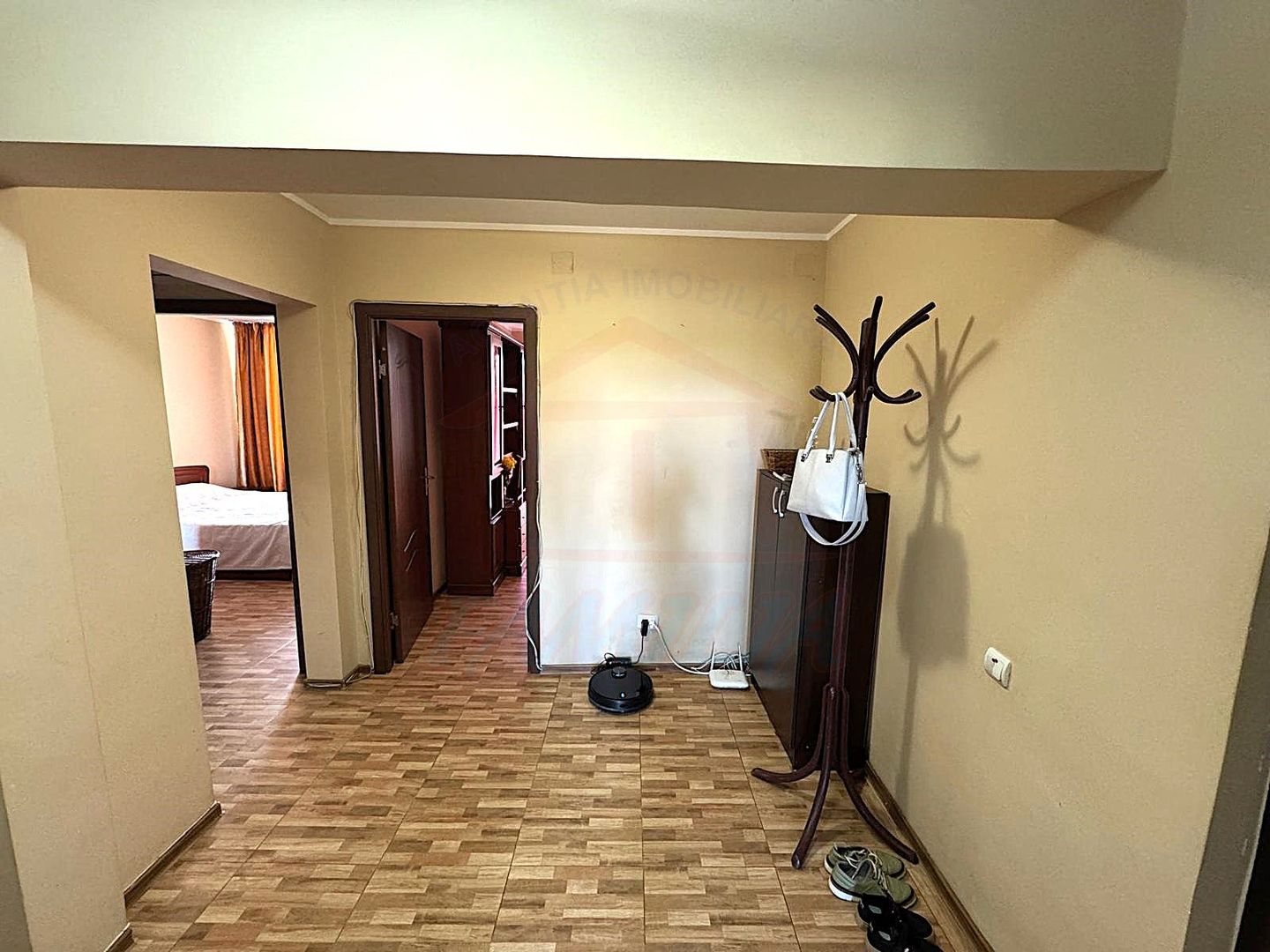 70.000 Euro 3 camere, liber, decomandat, zona Gradina Publica - Poză 6