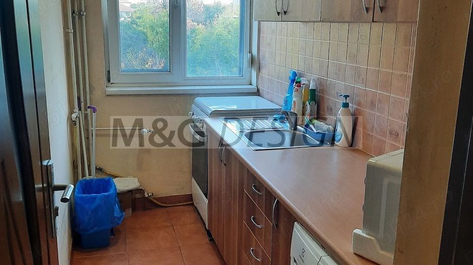 Apartament 3 camere zona Circumvalatiunii etaj 2 - Poză 3