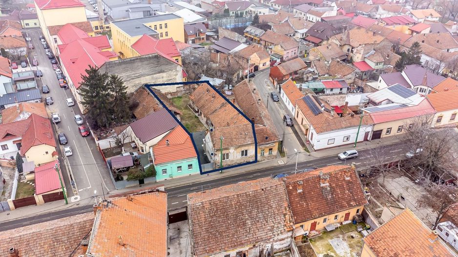 VANDUT! Casa din caramida - teren 612 mp - Centru Arad - COMISION 0% - Poză 4