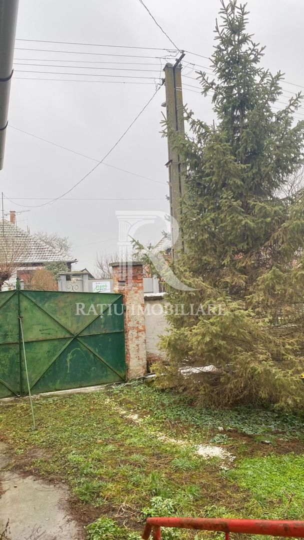 Casă din cărămidă | Teren 2000 mp|Anexe tradiționale | Bojt - Poză 13