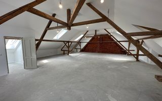 Clădire de birouri/ clinica zona Centrală - Poză 24