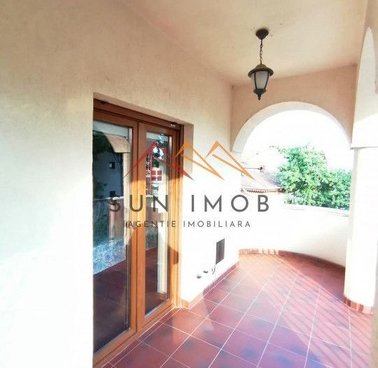 Vila P+E+M, an 2012, 6 camere, ultracentral, finisaje lux, Ploiesti,PH - Poză 25