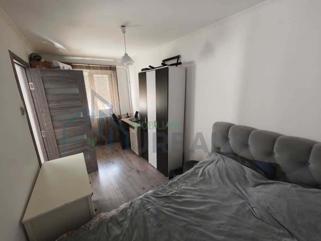 Apartament 3 camere de vânzare, Tătărași, Iași - 41 mp, etaj 4/4 - Poză 2
