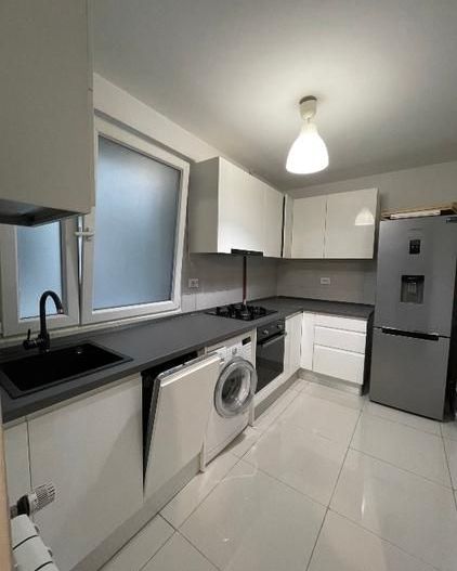 Apartament 2 camere decomandat, 5 min de metrou si de Parcul Tineretului - Poză 10