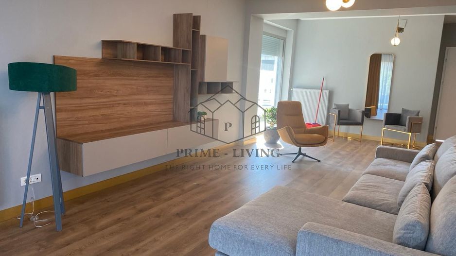 Vila de lux langa lacul Grivita in ansamblu exclusivist - Poză 1