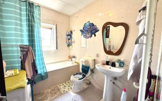 Apartament cu 2 camere de vanzare Central str. Rozelor - Poză 4