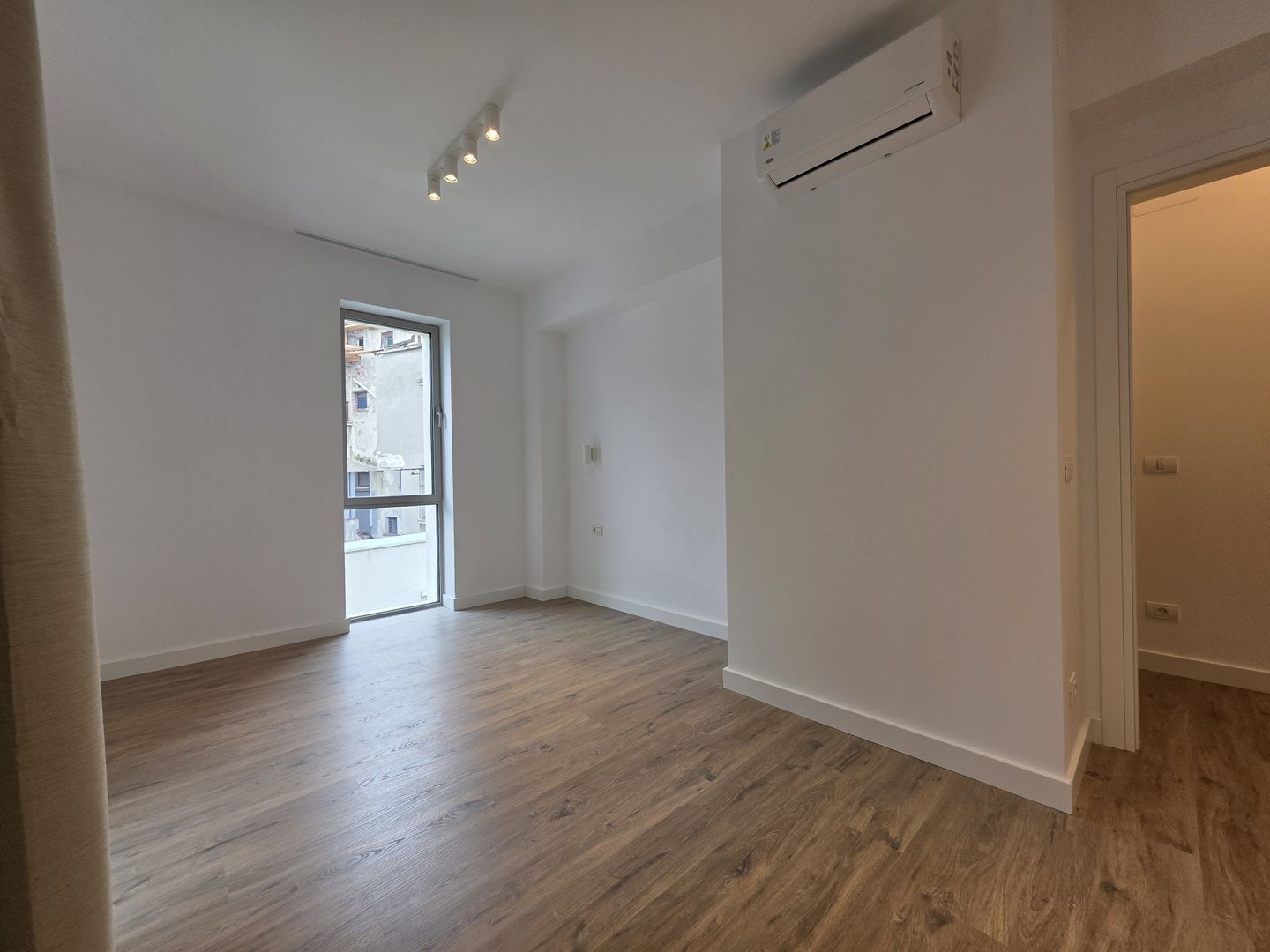 Apartament 4 camere de închiriat Armenească – Universitate NOU - Poză 12