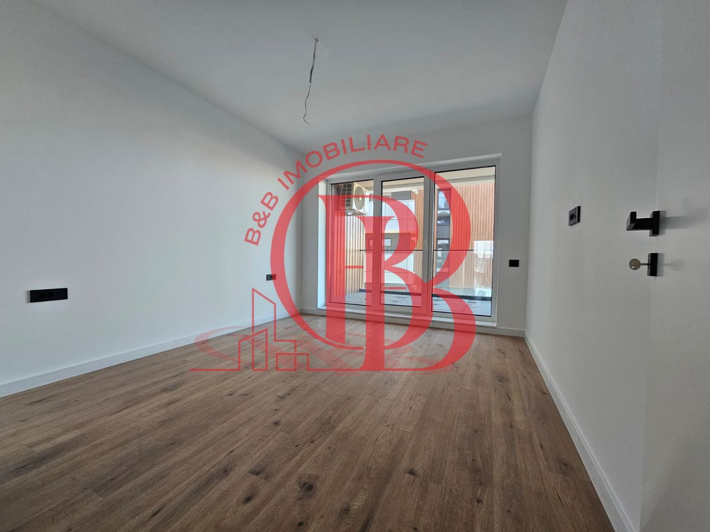 4 camere finalizat Complex Premium-piscina - pista alergare in incinta - Poză 9