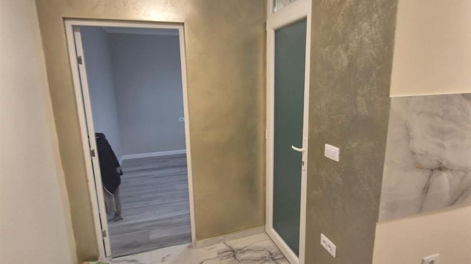 Apartament cu 2 camere semidecomandat zona Iosia - Poză 3