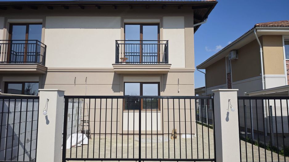 Duplex cu 4 camere si teren generos 350mp - Poză 28