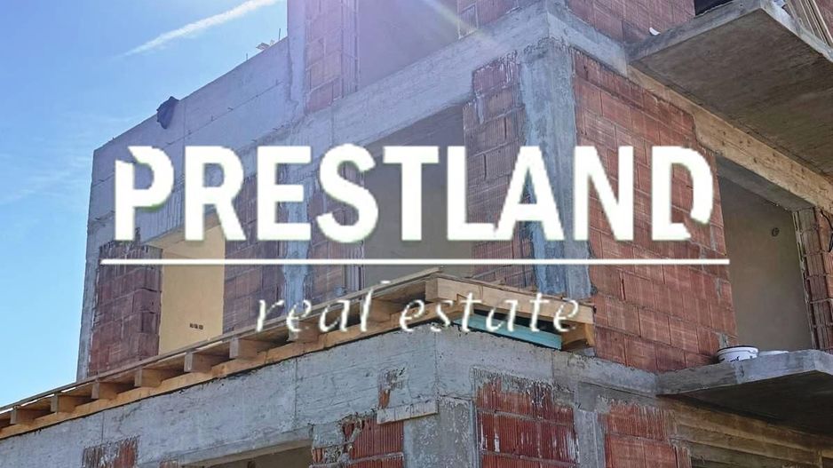 Casă pretabilă pentru 2 familii cu teren 434 mp. - Poză 1